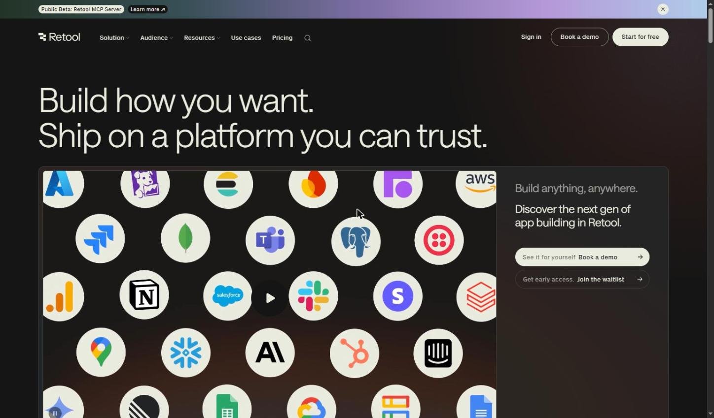 Retool homepage - interface avec 100+ connecteurs natifs PostgreSQL MySQL Salesforce Stripe